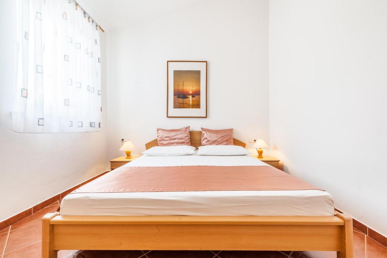 Ferienhaus Rajka Kustići Extérieur photo