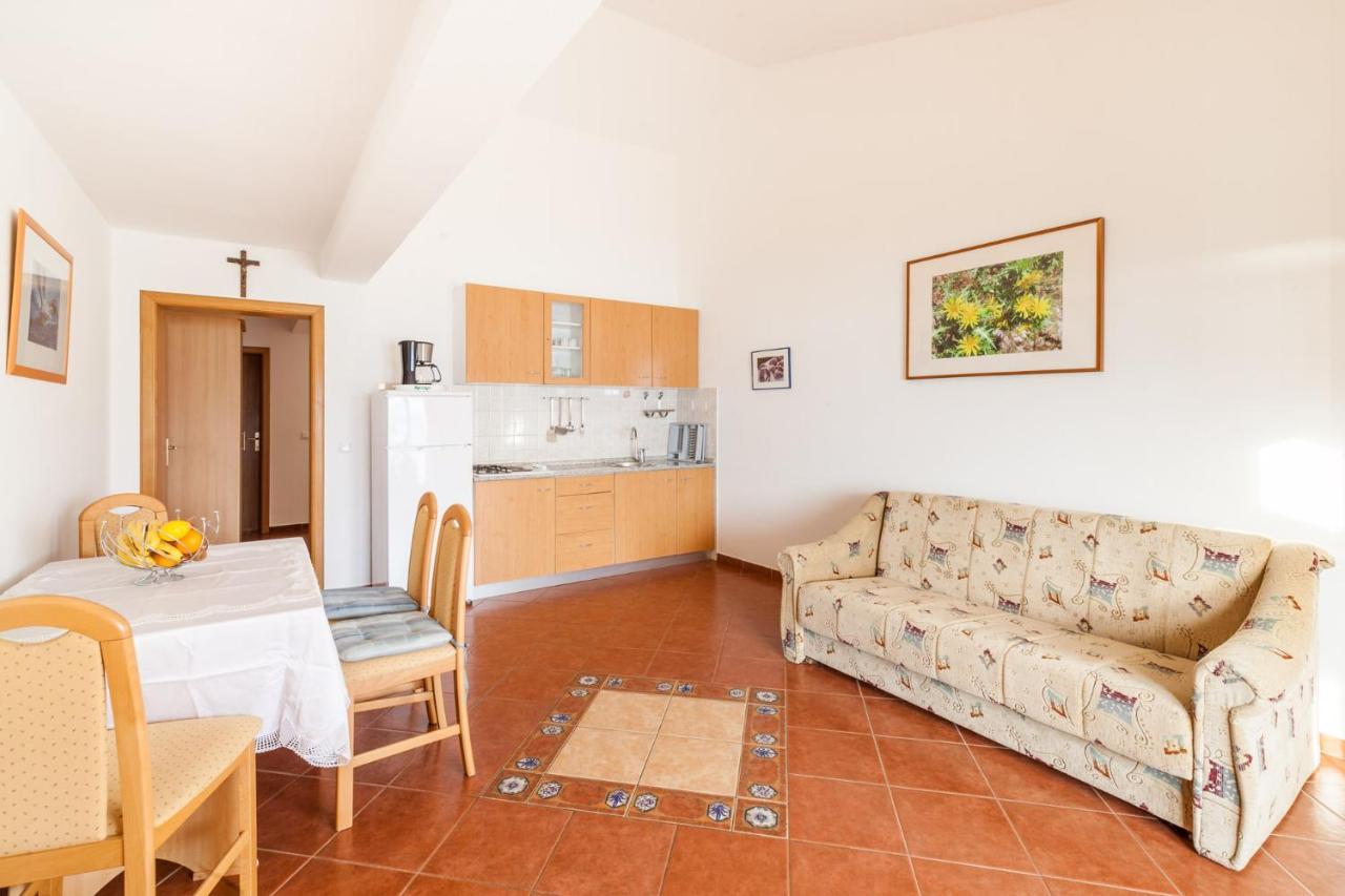 Ferienhaus Rajka Kustići Extérieur photo